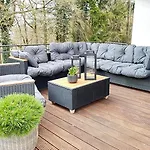 Familienfreundliche 10 Min Zu Fuss Von Legoland Entfernt,80 M2 Stilvolle In Einer Mit Grossen Garten, Fuer Den Ersten Fruehstueck Gefuellten Kuehlschrank,whirlpool, Privaten Waldstueck Und Wunderschoener Terrasse Im Koetz, My Luxu Kleinkötz