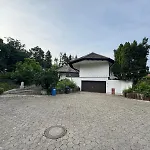 Familienfreundliche 10 Min Zu Fuss Von Legoland Entfernt,80 M2 Stilvolle In Einer Mit Grossen Garten, Fuer Den Ersten Fruehstueck Gefuellten Kuehlschrank,whirlpool, Privaten Waldstueck Und Wunderschoener Terrasse Im Koetz, My Luxu Appartamento Kleinkötz