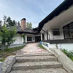 Familienfreundliche 10 Min Zu Fuss Von Legoland Entfernt,80 M2 Stilvolle In Einer Mit Grossen Garten, Fuer Den Ersten Fruehstueck Gefuellten Kuehlschrank,whirlpool, Privaten Waldstueck Und Wunderschoener Terrasse Im Koetz, My Luxu *