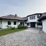 Familienfreundliche 10 Min Zu Fuss Von Legoland Entfernt,80 M2 Stilvolle In Einer Mit Grossen Garten, Fuer Den Ersten Fruehstueck Gefuellten Kuehlschrank,whirlpool, Privaten Waldstueck Und Wunderschoener Terrasse Im Koetz, My Luxu *