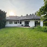 Familienfreundliche 10 Min Zu Fuss Von Legoland Entfernt,80 M2 Stilvolle In Einer Mit Grossen Garten, Fuer Den Ersten Fruehstueck Gefuellten Kuehlschrank,whirlpool, Privaten Waldstueck Und Wunderschoener Terrasse Im Koetz, My Luxu * Kleinkötz