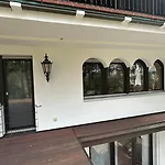 Appartamento Familienfreundliche 10 Min Zu Fuss Von Legoland Entfernt,80 M2 Stilvolle In Einer Mit Grossen Garten, Fuer Den Ersten Fruehstueck Gefuellten Kuehlschrank,whirlpool, Privaten Waldstueck Und Wunderschoener Terrasse Im Koetz, My Luxu *
