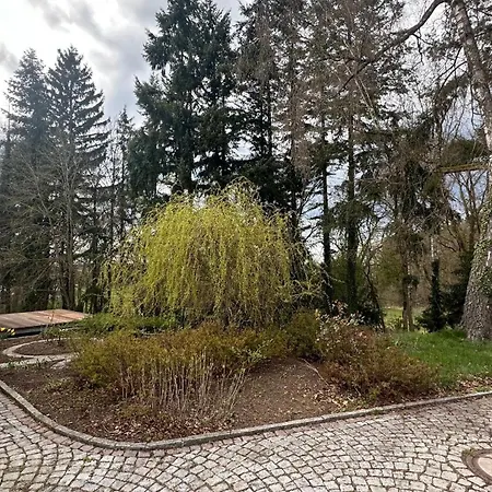 Lägenhet Familienfreundliche 10 Min Zu Fuss Von Legoland Entfernt,80 M2 Stilvolle In Einer Mit Grossen Garten, Fuer Den Ersten Fruehstueck Gefuellten Kuehlschrank,whirlpool, Privater Waldstueck Und Wunderschoener Terrasse Im Koetz, My Luxu