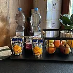 شقة Familienfreundliche 10 Min Zu Fuss Von Legoland Entfernt,80 M2 Stilvolle In Einer Mit Grossen Garten, Fuer Den Ersten Fruehstueck Gefuellten Kuehlschrank,whirlpool, Privaten Waldstueck Und Wunderschoener Terrasse Im Koetz, My Luxu Kleinkötz