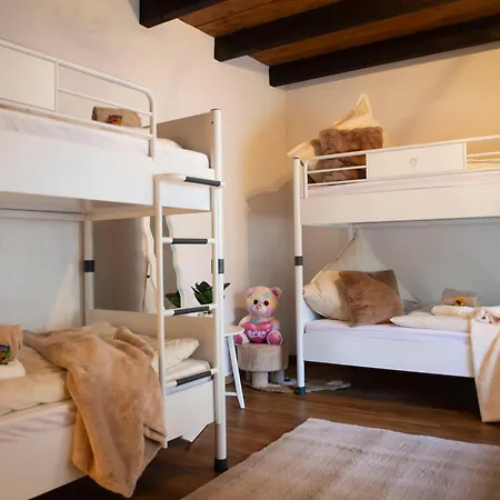 Familienfreundliche 10 Min Zu Fuss Von Legoland Entfernt,80 M2 Stilvolle In Einer Mit Grossen Garten, Fuer Den Ersten Fruehstueck Gefuellten Kuehlschrank,whirlpool, Privater Waldstueck Und Wunderschoener Terrasse Im Koetz, My Luxu * Kleinkötz