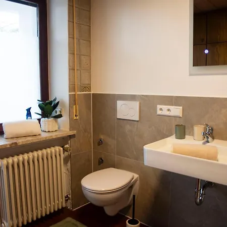 Апартаменты Familienfreundliche 10 Min Zu Fuss Von Legoland Entfernt,80 M2 Stilvolle In Einer Mit Grossen Garten, Fuer Den Ersten Fruehstueck Gefuellten Kuehlschrank,whirlpool, Privater Waldstueck Und Wunderschoener Terrasse Im Koetz, My Luxu Клайнкёц