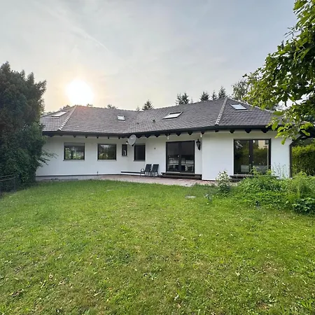 Familienfreundliche 10 Min Zu Fuss Von Legoland Entfernt,80 M2 Stilvolle In Einer Mit Grossen Garten, Fuer Den Ersten Fruehstueck Gefuellten Kuehlschrank,whirlpool, Privater Waldstueck Und Wunderschoener Terrasse Im Koetz, My Luxu * Kleinkötz
