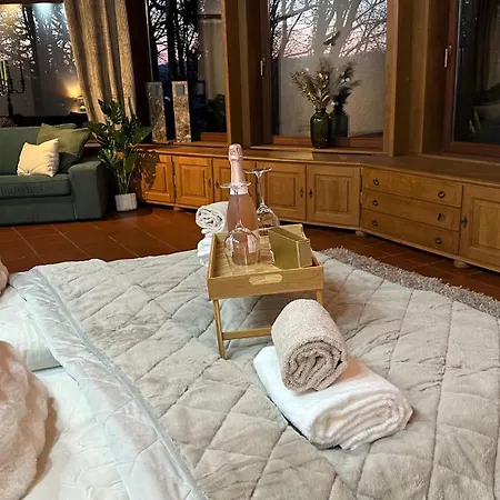 Lejlighed Familienfreundliche 10 Min Zu Fuss Von Legoland Entfernt,80 M2 Stilvolle In Einer Mit Grossen Garten, Fuer Den Ersten Fruehstueck Gefuellten Kuehlschrank,whirlpool, Privater Waldstueck Und Wunderschoener Terrasse Im Koetz, My Luxu *