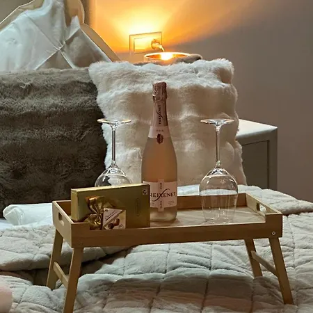 Familienfreundliche 10 Min Zu Fuss Von Legoland Entfernt,80 M2 Stilvolle In Einer Mit Grossen Garten, Fuer Den Ersten Fruehstueck Gefuellten Kuehlschrank,whirlpool, Privater Waldstueck Und Wunderschoener Terrasse Im Koetz, My Luxu Kleinkötz
