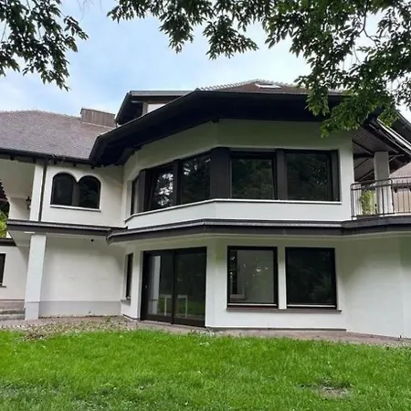 Lejlighed Familienfreundliche 10 Min Zu Fuss Von Legoland Entfernt,80 M2 Stilvolle In Einer Mit Grossen Garten, Fuer Den Ersten Fruehstueck Gefuellten Kuehlschrank,whirlpool, Privater Waldstueck Und Wunderschoener Terrasse Im Koetz, My Luxu