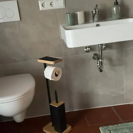 Familienfreundliche 10 Min Zu Fuss Von Legoland Entfernt,80 M2 Stilvolle In Einer Mit Grossen Garten, Fuer Den Ersten Fruehstueck Gefuellten Kuehlschrank,whirlpool, Privater Waldstueck Und Wunderschoener Terrasse Im Koetz, My Luxu Appartamento