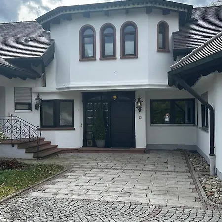 Апартаменты Familienfreundliche 10 Min Zu Fuss Von Legoland Entfernt,80 M2 Stilvolle In Einer Mit Grossen Garten, Fuer Den Ersten Fruehstueck Gefuellten Kuehlschrank,whirlpool, Privater Waldstueck Und Wunderschoener Terrasse Im Koetz, My Luxu *